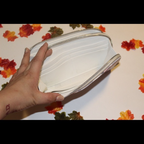 wallet - Picture 3 of 3